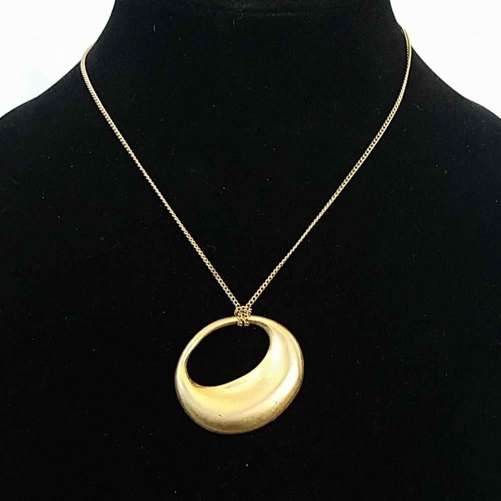 NY & Co Gold Pendant Necklace